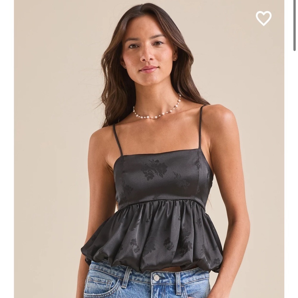 New with tags Altar’d state Samantha satin bubble top
